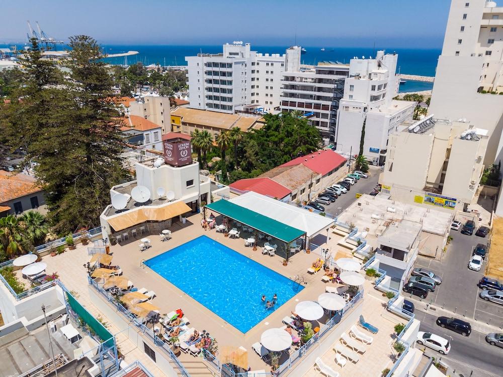 Atrium Zenon Hotel Apartments Larnaca Bagian luar foto